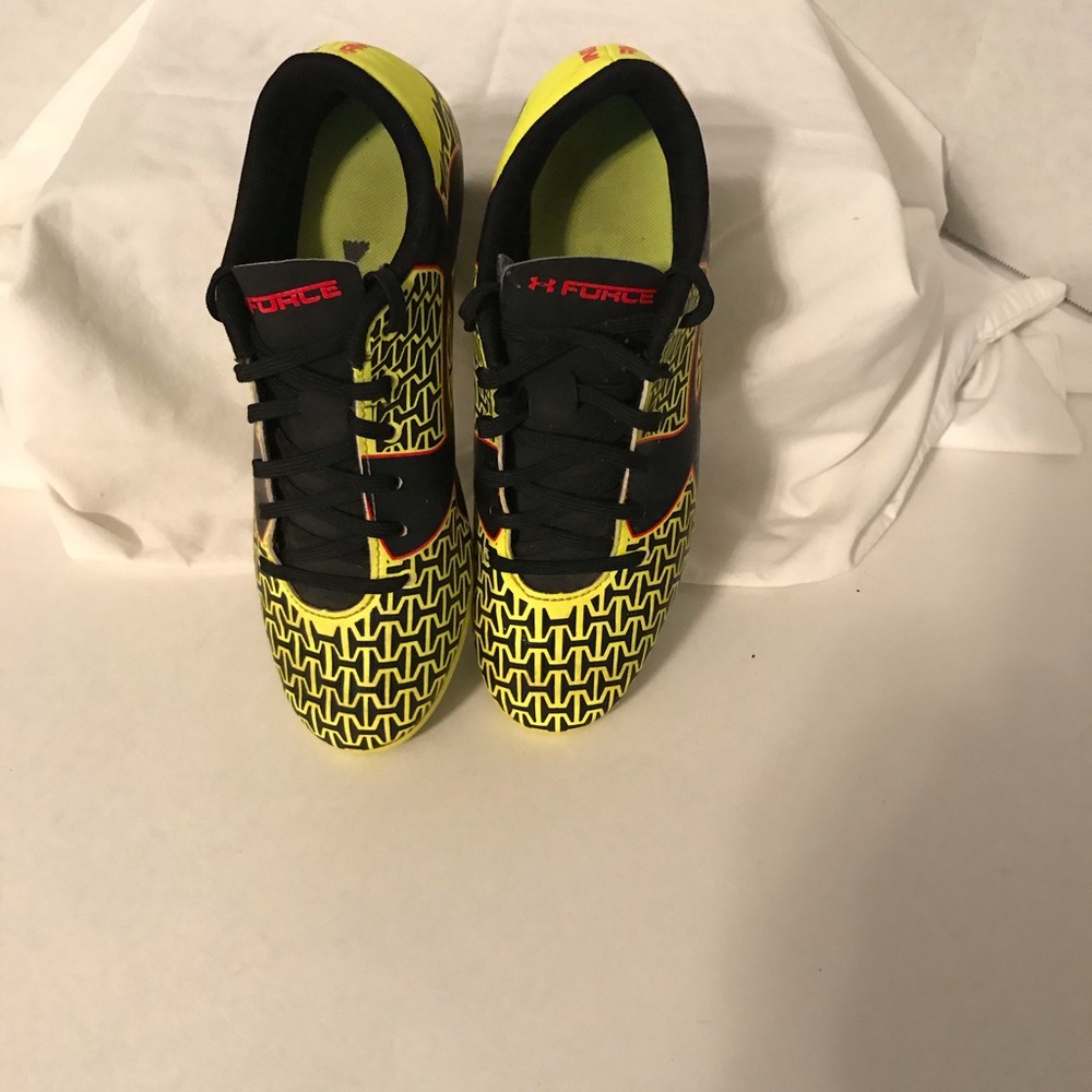 Under armour soccer shoes